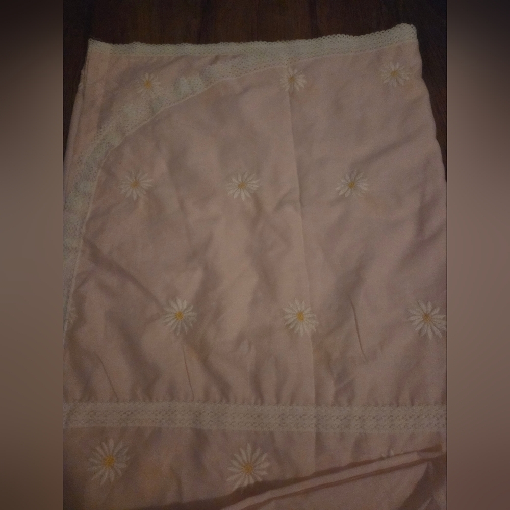 Vintage John Matouk Pink Daisy Flat Sheet Rounded Top Edges Lace